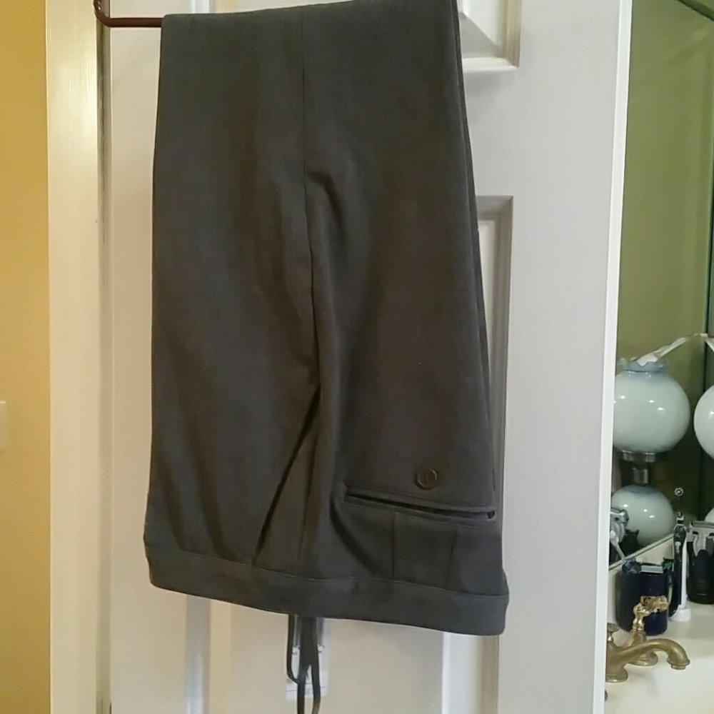 Capri length stretch Dress Pants